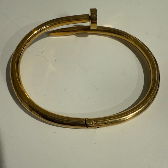 Elegant Gold Nail Bracelet - Picture 3 of 4